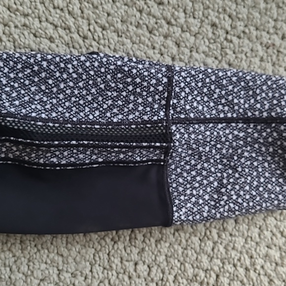 Lululemon leggings - Picture 8 of 13